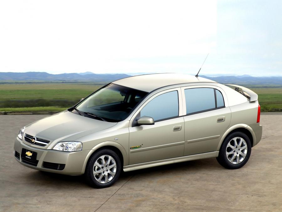  Chevrolet Astra 5-Door 2003 года  (фото 2 из 16)